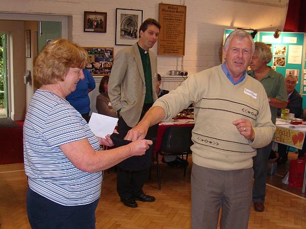 MTV 9001.jpg - Richard Preston picks the winner of the website Treasure Hunt